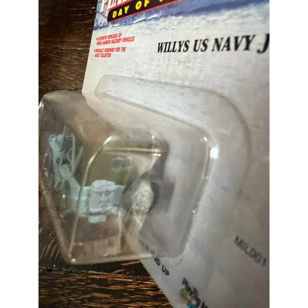 Johnny Lightning Pearl Harbor Willy US Navy Jeep new in packaging